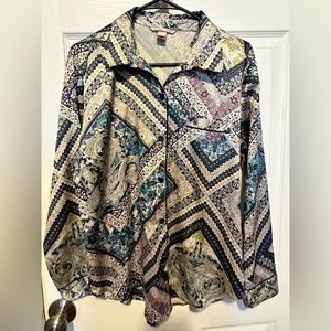 Victoria Secret Silk Like Printed Pajama Style Button Down sz Medium